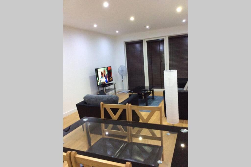 Max'Em Lexington Luxury Apartment Slough Zewnętrze zdjęcie