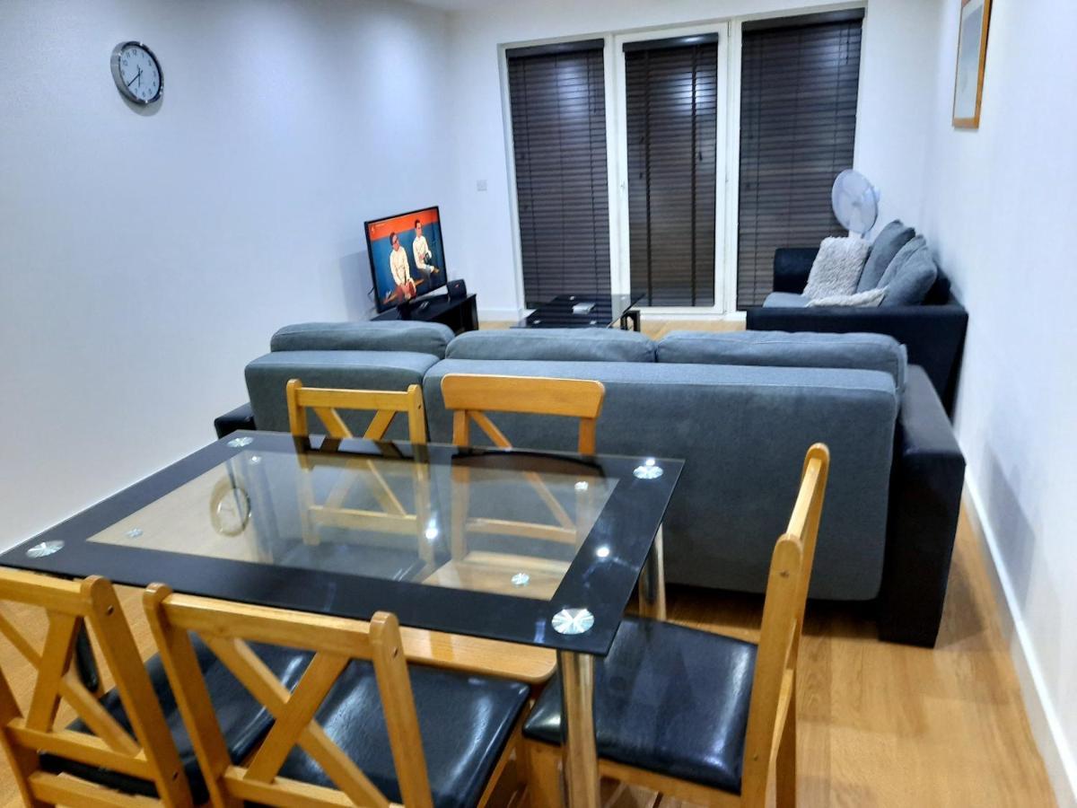 Max'Em Lexington Luxury Apartment Slough Zewnętrze zdjęcie