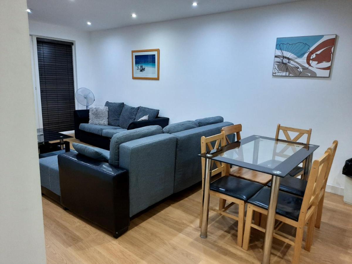 Max'Em Lexington Luxury Apartment Slough Zewnętrze zdjęcie